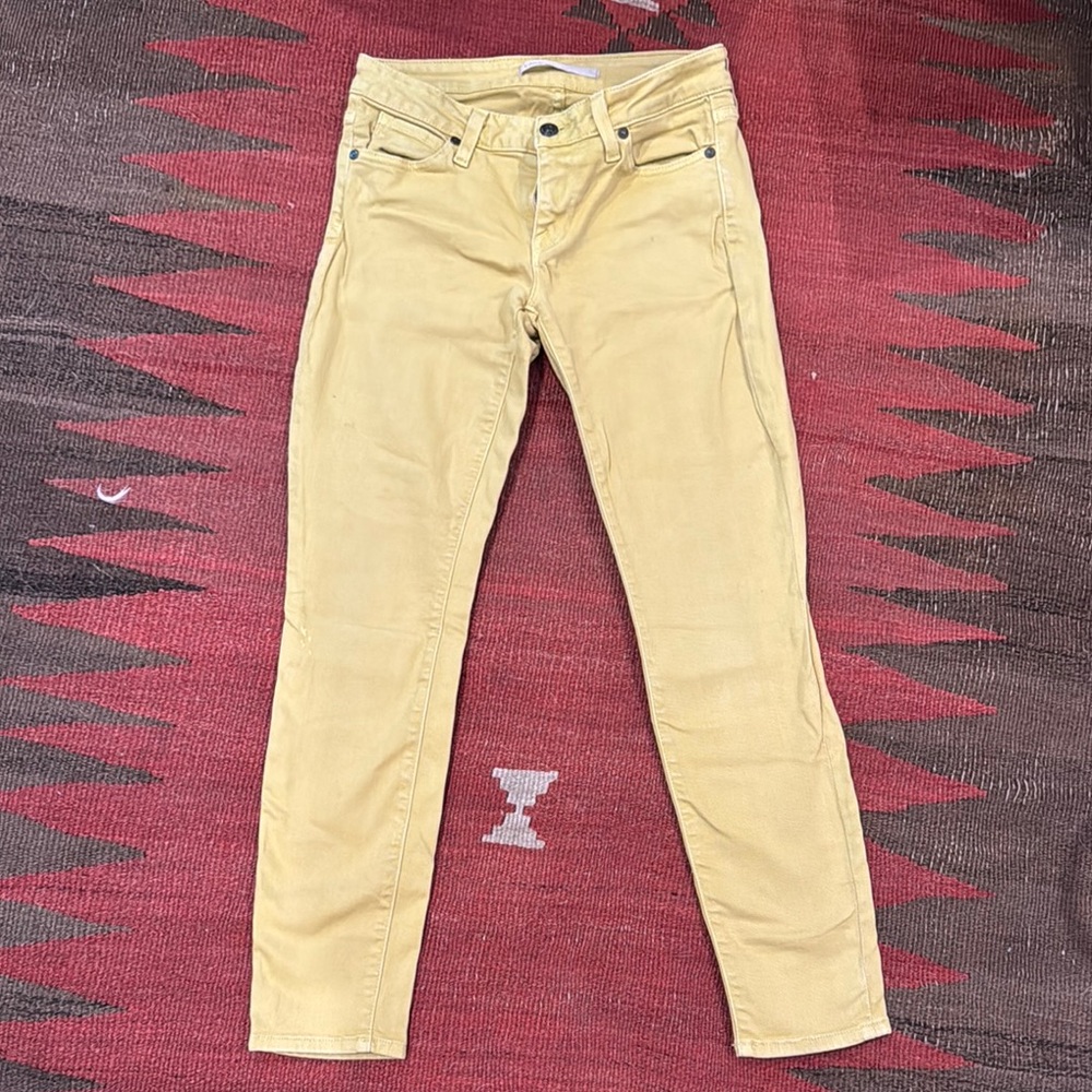 Vince Jeans. Crop skinny ankle. Size 26 color: Chartreuse